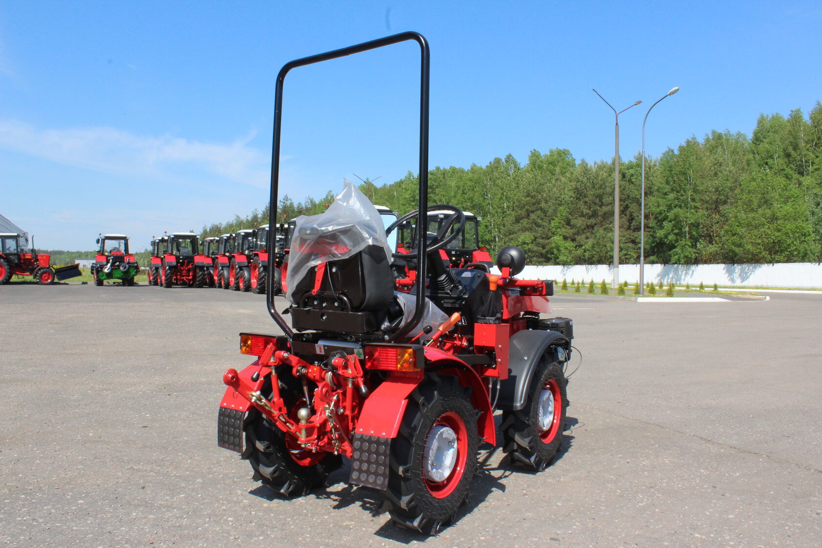 Мини-трактор Беларус-112Н-01 (дв. RATO 15л.с.), mini-traktor-belarus-112n-01-dv-rato-15ls | img-2
